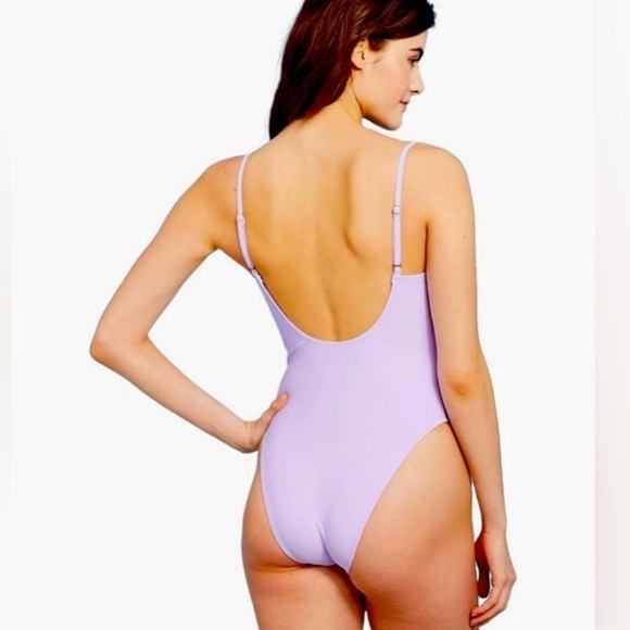Wild Fable Women’s One-Piece Swimsuit NWT - Picture 2 of 6